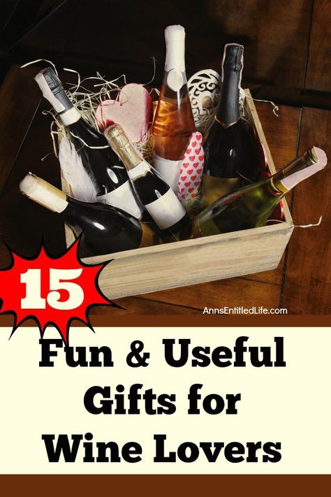 15 Fun and Useful Gifts for Wine Lovers. There are so many fun and useful gifts for wine lovers that it is hard to choose just one. But with products this awesome, why limit yourself? Wine Lovers Gift Basket, Wine Gift Basket Ideas For Women, Wine Basket Gift Ideas Diy, Wine Gift Basket Ideas, Gift Odeas, Wine Related Gifts, Wine Basket Gift Ideas, Easy Gift Baskets, Wine Gifts Diy