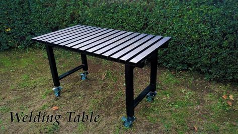 Welding Bench, Welding Table Diy, Welding Tables, Welding And Fabrication, Diy Welding, Welding Table, Vintage Industrial Furniture, Pipe Furniture, Pipe Lamp