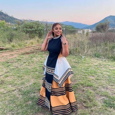 Best Xhosa Dresses For African Women's - Xhosa - Shweshwe Home Xhosa Attire For Ladies, Modern Xhosa Attire, Xhosa Dresses, Xhosa Traditional Dresses, Xhosa Traditional Attire, Xhosa Attire, South African Traditional Dresses, African Traditional Wear, Traditional African Clothing