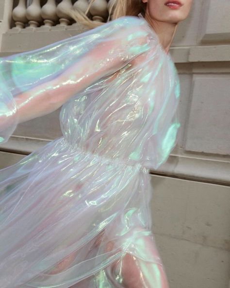 Holographic Dress, Snowflake Wedding, Hair Shows, Fantasy Dress, Jw Anderson, Cool Fabric, Makeup Brush, Costume Design, Dress Materials