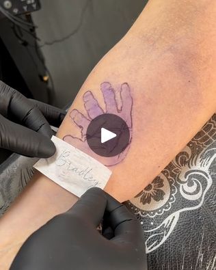 24M views · 3K reactions | Baby Handprint Tattoo | infant, genius | This baby handprint tattoo is genius 🖐👶 | By LADbible | Facebook Baby Handprint Tattoo, Baby Hand Print Tattoo, Hand Print Tattoo, Handprint Tattoo, Baby Handprint, Hand Print, Tattoos, Quick Saves