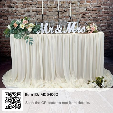 Gym Wedding Reception, Wedding Reception Decorations Simple, Sweetheart Table Candles, Main Table Wedding, Wedding Sweetheart Table Decor, Bride Groom Table, Sweetheart Table Decor, Small Backyard Wedding, Wedding Backyard Reception