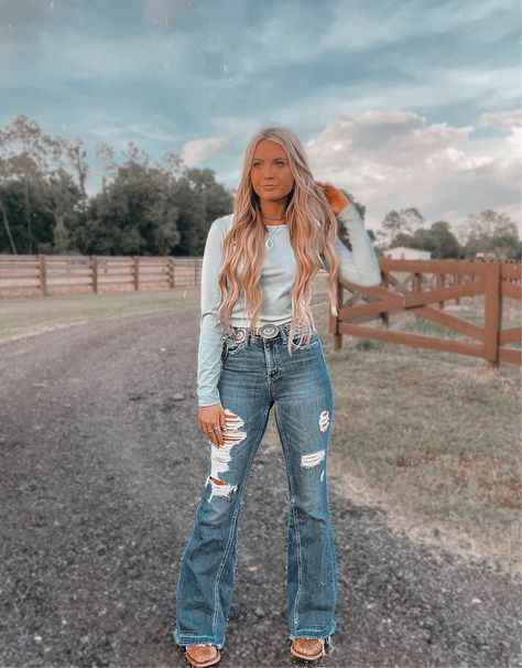 Country Fall Outfits, Country Outfits Women, Country Jeans, Western Girl Outfits, Casual Country Outfits, Southern Outfits, Country Style Outfits, Western Wear Outfits, Cute Country Outfits