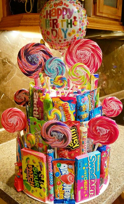 Cake Made Out Of Candy, Candy Lovers Cake, Diy Candy Birthday Cake, Candy Gifts Diy Birthday, Candy Business Ideas Creative, Snack Cake Tower Birthday, Candy Cake Ideas Birthday, Candy Cake Ideas, Candy Basket Ideas