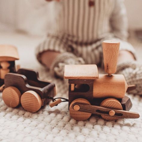 Wooden Toys For Kids To Make, Wooden Train Toy, Wood Train Toy, Wooden Children's Toys, Luxury Baby Bedding, Diy Montessori Toys, Natural Wood Toys, Wooden Toys Design, Wood Train