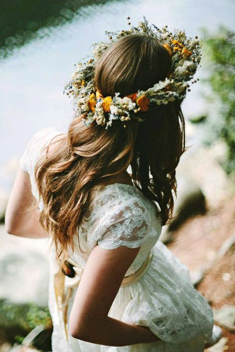 Wild Flower Hair Wedding, Wedding Hairstyles With Flower Crown, Slavic Wedding, Groom's Attire, Hair Elegant, Romantic Rustic Wedding, Rustic Wedding Hairstyles, Elegant Girls, Flower Crown Hairstyle