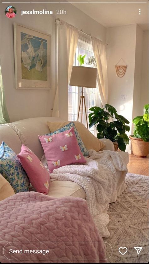 Aesthetic Dream, Dorm Inspo, Dream Apartment Decor, Apartment Decor Inspiration, Room Decorations, Apartment Inspiration, Living Room Inspo, Room Inspiration Bedroom, Room Ideas Bedroom