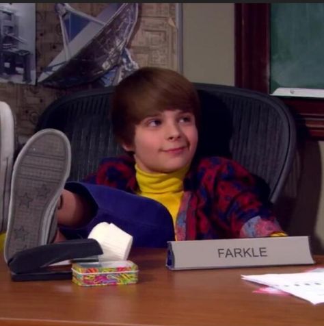 Farkle is awesome Farkle Girl Meets World, Girl Meets World Farkle, Boy Meets World Cast, Riley And Farkle, Farkle Minkus, Girl Meets World Cast, Selena Gomez Aesthetic, Cory And Shawn, Corey Fogelmanis