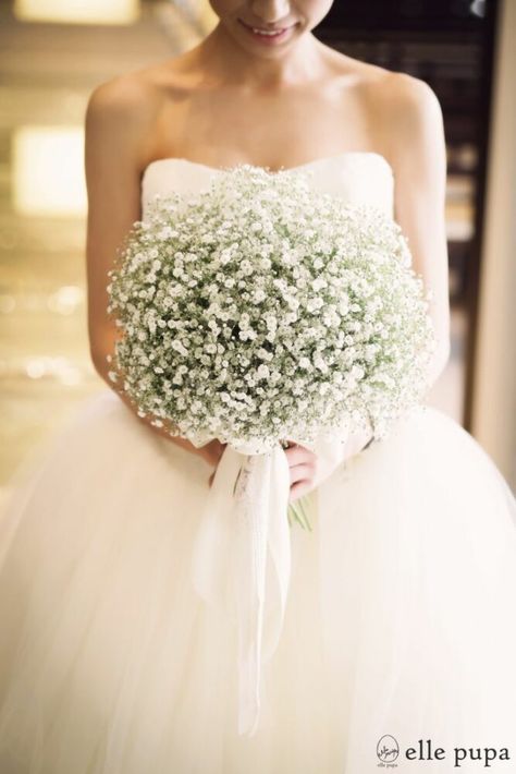 Breath Flowers, White Wedding Bouquets, Baby's Breath, Wedding Cake Designs, Bride Bouquets, Bridal Flowers, Flower Bouquet Wedding, Bridesmaid Bouquet, Country Wedding