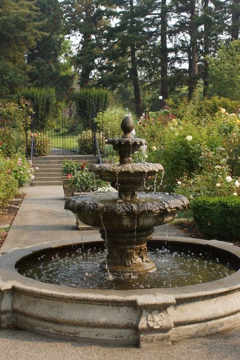 Victorian Era Garden Aesthetic, Victorian Era Garden, English Garden With Fountain, Big Garden Inspiration, Boarding School Garden, Victorian Style Garden, British Backyard, Old Fashion Garden, Fountain In Garden