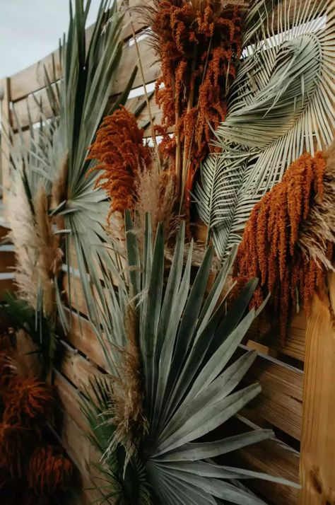 Easter Outdoor Decorations, Brooklyn Rooftop, Palm Sunday Decorations, Palm Leaf Decor, Dried Palm Leaves, Easter Outdoor, Palm Wedding, Coin Photo, Stunning Wedding Venues