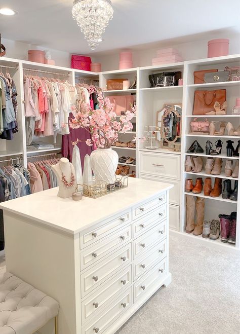 not my pic btw Bedroom Turned Closet, Antelope Animal, Organization Ideas Closet, Dream Dressing Room, Master Closet Design, Organizing Closet, Dressing Room Decor, Dressing Room Closet, Ideas Closet