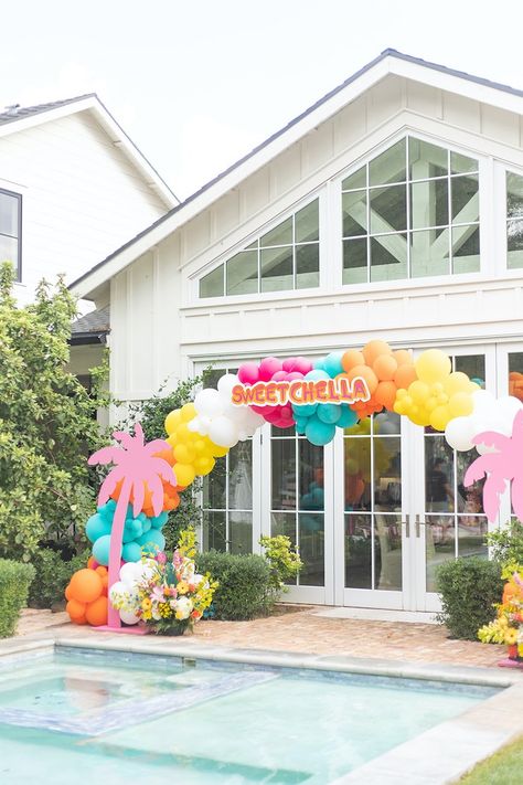 Coachella Inspired Party, Coachella Birthday Party, Coachella Party Theme, Coachella Party Ideas, Coachella Theme Party, Coachella Theme, Coachella Birthday, Festival Themed Party, Colorful Festival