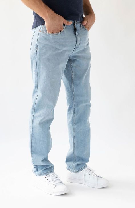 Loose Jeans Outfit, Jeans Outfit Men, Guys Clothing Styles, Dads Clothes, Comfortable Jeans, Mens Jeans Slim, Loose Jeans, Straight Guys, Light Blue Jeans#MensFashionGoingOut #NightOutMenswear #GoingOutOutfitMen #StylishNightOut #MensGoingOutLooks #OutfitForTheNight Mens Light Wash Jeans, Loose Jeans Outfit, Jeans Outfit Men, Dads Clothes, Guys Clothing Styles, Comfortable Jeans, Outfit Jeans, Loose Jeans, Light Blue Jeans