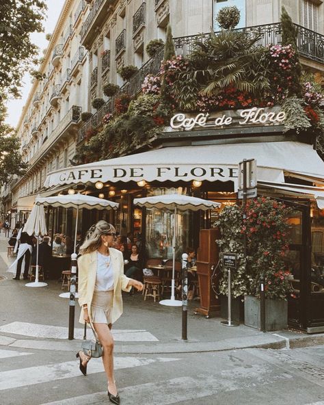 the famous Café de Flore 🌼 Did you know that it is one of the oldest coffeehouses in Paris? It used to be a popular hang out for famous… Posing In Paris, Pictures To Take In Europe, Cafe Flore Paris, Paris Photo Shoot Ideas, Photo Shoot In Paris, Paris Cafe Photoshoot, Pose In Paris, Photoshoot Ideas Paris, Pictures In Paris Photo Ideas