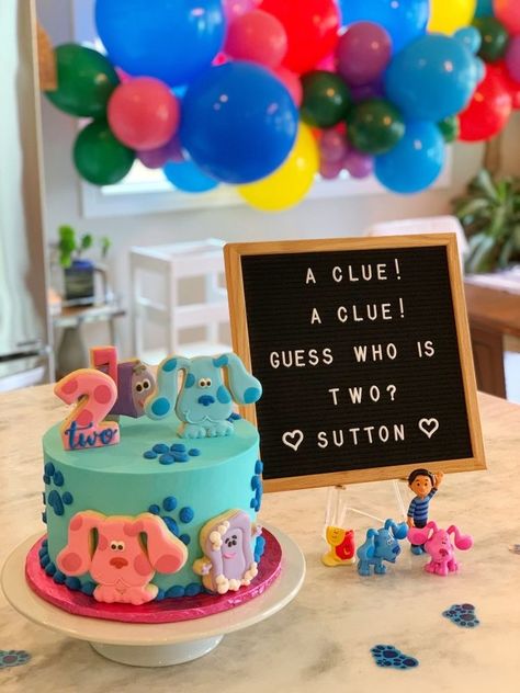 A Clue A Clue Look Whos 2, Blues Clues 2nd Birthday Cake, Blues Clues Paw Print Cake, Outside 2nd Birthday Party Ideas, 2nd Birthday Blues Clues, Blues Clues Two Birthday, Thinking Chair Blues Clues, Blues Clues Bday Party, Blue Second Birthday