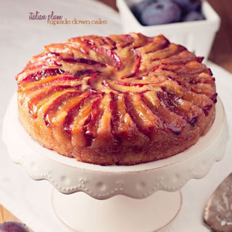 Plum Upside Down Cake, Plum Dessert, Upside Down Cake Recipe, Plum Recipes, Italian Pastries, Plum Cake, Sweet Breads, Upside Down Cake, Italian Desserts