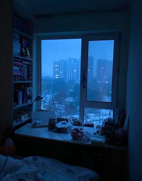 Dream Room Inspiration, Blue Rooms, Blue Hour, Dream Apartment, Night Aesthetic, City Aesthetic, Room Aesthetic, Cool Rooms, Pretty Places