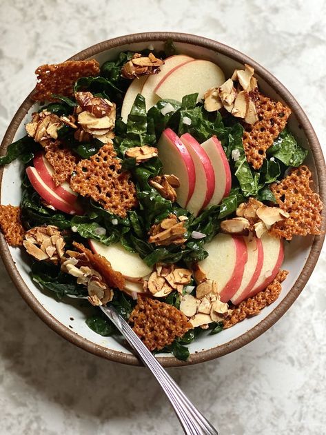 Post Image Hobbit Meals, Apple And Cheddar, Crispy Salad, Smitten Kitchen Recipes, Crisp Salad, Apple Cheddar, Fancy Salads, Fall Salads, Candied Almonds