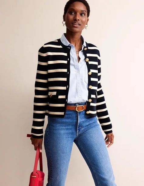 Striped Jacket Outfit, Blue Holly, Knitted Jackets Women, White Slacks, Casual Chic Outfits, Knitted Jacket, Coachella Outfit, Nautical Style, Striped Jacket