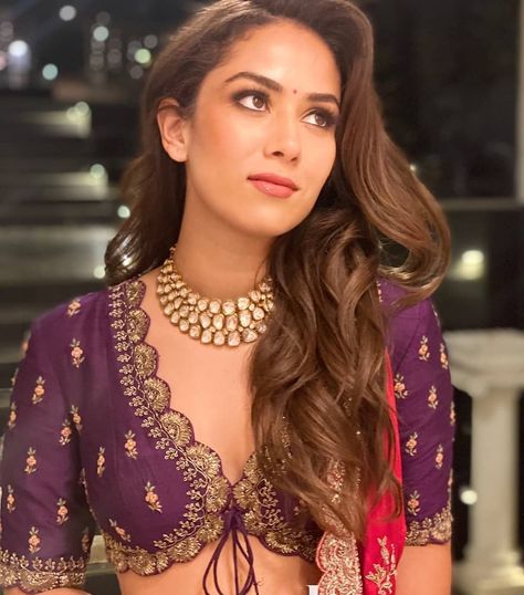 Indian Formals, Mira Kapoor, Bridesmaid Look, Purple Lehenga, Designs Blouse, Blouse Back Neck, Jayanti Reddy, Mira Rajput, Wedding Lehenga Designs