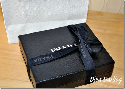 Prada Box Packaging, Prada Packaging, Prada Gift, Prada Gifts, Jetset Babe, Clothing Packaging, Prada Wallet, Shop Bags, Bag Packaging