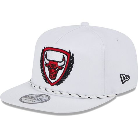 Give your Chicago Bulls headwear a more sophisticated look with The Golfer hat from New Era. It features the Chicago Bulls logo in a crest design that matches the decorative rope. The snapback also easily adjusts to your ideal fit for comfortable wearing all day. Chicago Bulls Hat, Chicago Bulls Logo, Bulls Logo, Nba Merchandise, Crest Design, Dope Hats, Nike Bags, Bull Logo, New Era Hats