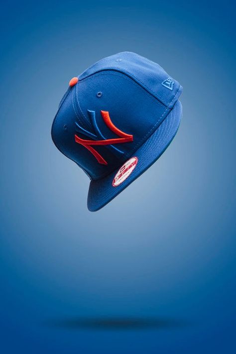 Mens Baseball Cap Outfit, Topi Snapback, Dope Hats, Cap Display, New Era Hats, Hip Hop Hat, Men Stylish Dress, Clothing Photography, New Era Cap