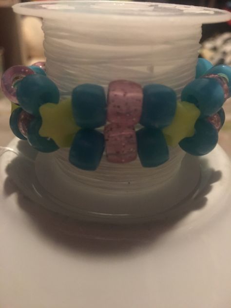 Easy Kandi Patterns, Easy Kandi, Kandi Heart, Scene Kid Art, Kandi Cuff Patterns, Kandi Inspo, Diy Kandi Bracelets, Diy Kandi, Kandi Kid