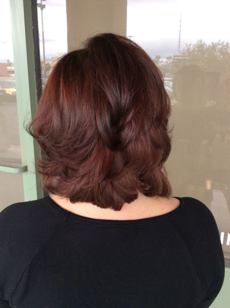 Dark Auburn hair color & cut.  AVEDA student @ las Vegas                  Formula 20gN5+20gN4+6gDr/y+40g20Vol  Beautiful hair color = happy client :)  35 mins processing time.             g = grams  N = Natural series D = Dark  r = red y = yellow  Vol = Volume Auburn Hair Formula, Dark Auburn Hair Color, Hair Formula, Dark Auburn Hair, Dark Auburn, Hair Color Auburn, Beautiful Hair Color, Hair Color And Cut, Auburn Hair