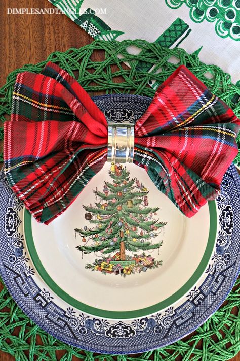 2017 CHRISTMAS HOME TOUR PART 3:  BREAKFAST NOOK, MASTER BEDROOM, KITCHEN, AND PATIO Dimples And Tangles, Chinoiserie Christmas, Blue Christmas Decor, Christmas China, Tartan Christmas, Christmas Tablescape, Spode Christmas Tree, Spode Christmas, Christmas Style