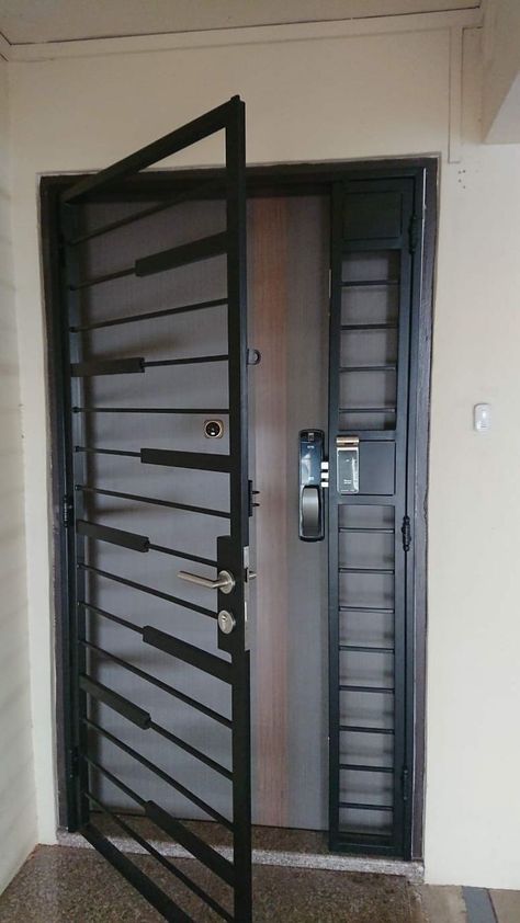 Grill Door Design Modern, Home Decor Balcony, Security Door Design, Grill Designs, Home Window Grill Design, Casa Hobbit, Window Grill Design Modern, House Front Door Design, Home Gate Design