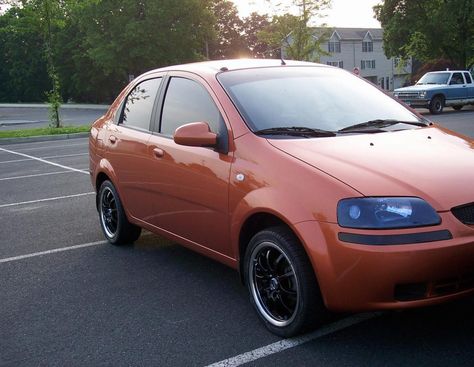 Chevrolet Aveo reviews - http://autotras.com Perfect Photos, Model Photos, Car Door, Car Model, Suv Car, Suv, Models