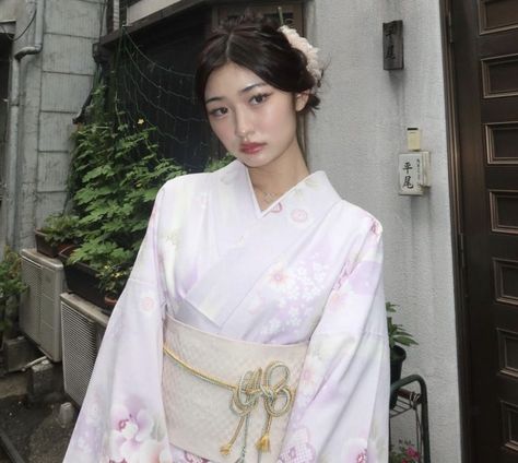 Julia Ma, Lost In Japan, Japan Dress, Japanese Party, Japan Outfits, Japan Instagram, Japan Spring, Cute Kimonos, Kimono Japan