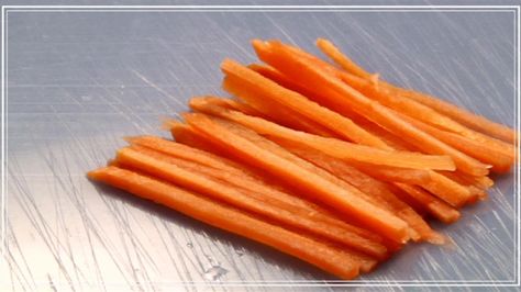 How To Cut A Carrot | Julienne Carrots How To Julienne Carrots, How To Cut Carrots, Julienne Carrots, Pairing Knife, Cut Recipe, Carrot Sticks, Cooking Club, Happy Kitchen, Vegetable Peeler