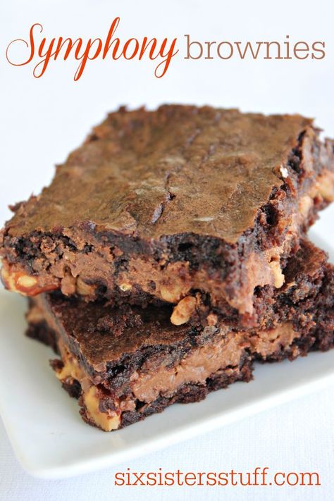 Symphony Candy Bar Brownies | Six Sisters' Stuff Symphony Brownies, Butterfinger Blondies, Candy Bar Brownies, Boxed Brownies, Yummy Bars, Delish Desserts, Six Sisters Stuff, Baking Inspiration, Cookie Brownie Bars