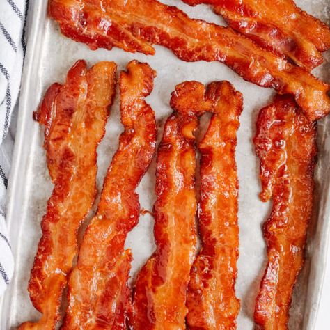 How To Cook Bacon In The Oven - Spend With Pennies Oven Cooked Bacon, Perfect Bacon, Oven Baked Bacon, Bacon In The Oven, How To Make Bacon, Spend With Pennies, Cooking Bacon, Baked Bacon, Crumbled Bacon