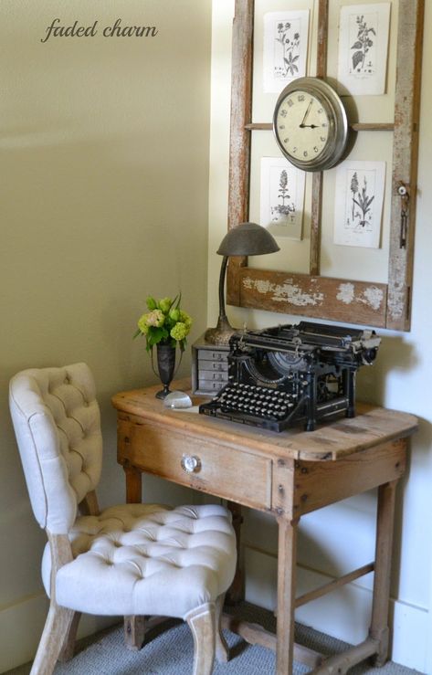 20 Different Ways To Use Old Window Frames Old Window Frames, Old Typewriter, Writing Corner, Old Window Frame, Primitive Decorating Country, Plywood Furniture, Vintage Typewriters, Small Desk, Cozy Decor