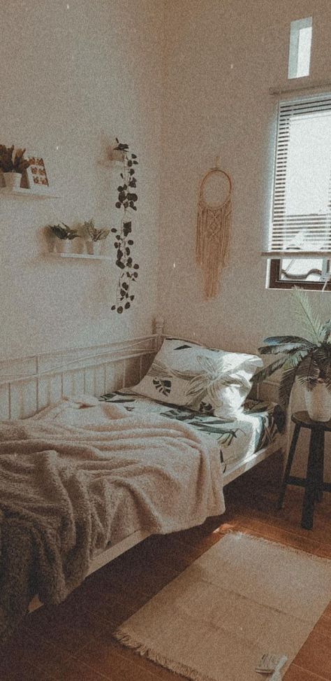 Cozy Bedroom Beds & Frames, Sage Green Bedroom Single Bed, Small Room Design Single Bed, Single Bed Ideas For Small Rooms Aesthetic, White Single Bedroom Ideas, Room Decor Ideas Single Bed, Room Decor Bedroom Single Bed, Bedroom Single Bed Ideas, Bedroom Ideas For Single Beds