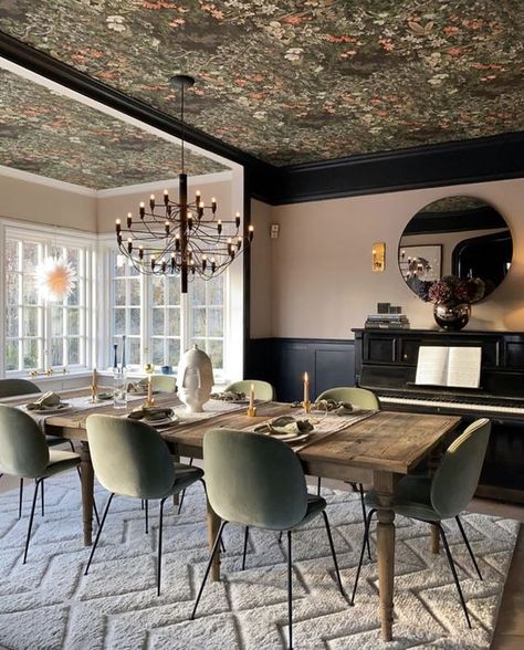 20 Amazing Statement Ceiling Design Ideas For Your Home Whimsical Rustic Decor, Modern Classical Dining Room, Dark Maximalism Dining Room, Nature Inspired Dining Room, Moody Dining Room Decor, Dining Room Decor Inspiration, Wallpaper Dining Rooms, Philly Rowhome, Calm House