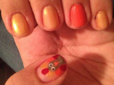 cute turkey nails i did for thanksgiving :) Thanksgiving Turkey Nails, Thanksgiving Nails Short, Turkey Nails, Fall Thanksgiving Nails, Happy Thanksgiving Images, Fall Ombre, Image Nails, Cute Short Nails, Nails Glossy