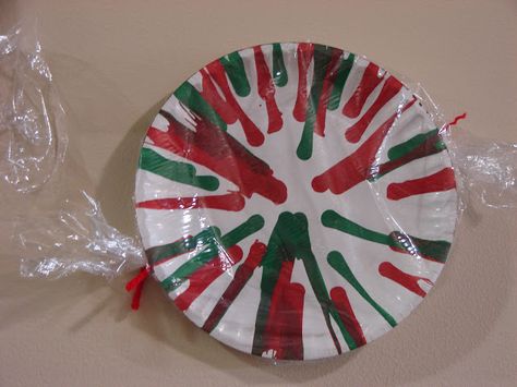 Beautiful Chaos: Preschool: Peppermint Candy Craft Paper Plate Peppermint, Peppermint Candy Crafts, Candy Tutorial, Peppermint Candy Ornaments, Christmas Candy Crafts, Peppermint Ornament, Candy Cane Crafts, Christmas Peppermint, December Crafts