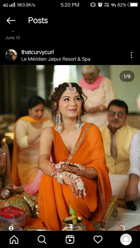 Haldi Ceremony Outfit For Bride, Saree For Haldi, Haldi Outfits For Bride, Haldi Dress Ideas, Haldi Look, Haldi Ceremony Outfit, Best Indian Wedding Dresses, Mehndi Outfit, Haldi Outfits