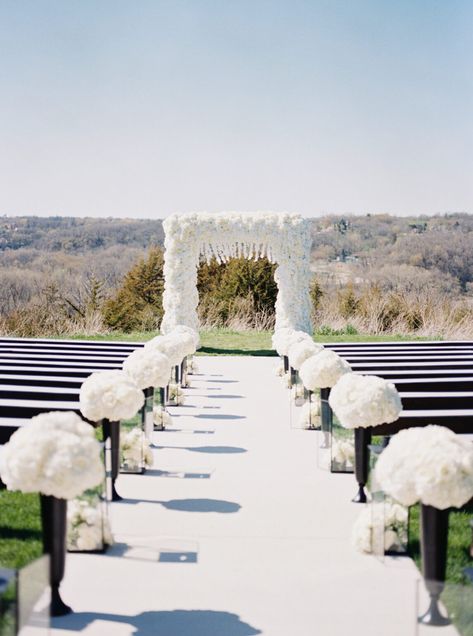 Elegant Black and White Ashton Hill Wedding ⋆ Ruffled Black And White Outdoor Wedding, Hollywood Regency Wedding, White Wedding Ceremony, Hill Wedding, Wedding Altars, Black White Wedding, Black And White Wedding, Wedding Aesthetic, Whimsical Garden