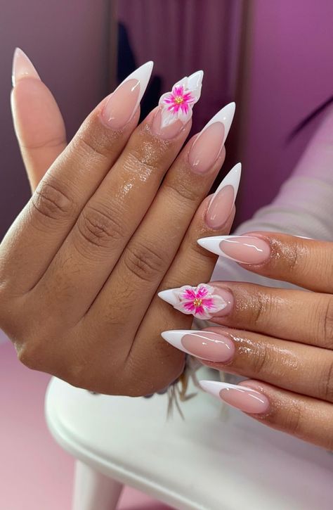 Mid Length Almond Nails, Almond Nails Medium Length, Mid Nails, Medium Length Stiletto Nails, Almond Nails Inspiration, Classy Stiletto Nails, Medium Length Almond Nails, Alomd Nails Cute, Medium Almond Acrylic Nails