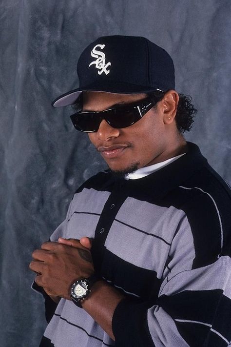 Eazy E Wallpaper, Gangsta Rap Hip Hop, Gangsta Rapper, E Wallpaper, 90s Rappers Aesthetic, 90s Rappers, Looks Hip Hop, Arte Do Hip Hop, Ropa Hip Hop