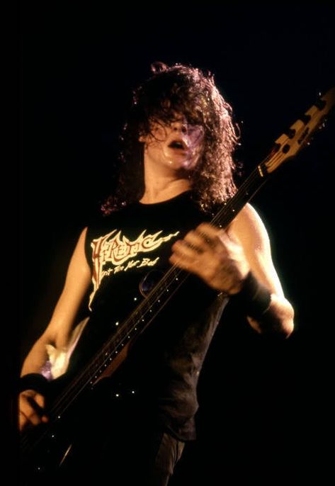 Jason Newsted, Metallica, A Man, Long Hair, Guitar, Wattpad, Hair, Black