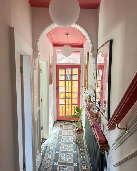 Transform your space with a painted ceiling. Discover the surprising charm and sophistication that a colorful ceiling can bring. Long Narrow Hallway Decorating, Long Narrow Hallway Ideas, Narrow Hallway Decorating Ideas, Neutral Hallway, Narrow Hallway Decor, Long Narrow Hallway, Pink Hallway, Narrow Hallways, Hallway Inspiration