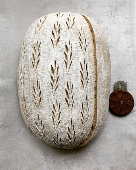 Bread Scoring Patterns, Recipe Using Sourdough Starter, Bread Scoring, Sourdough Loaf, Bread Lame, Sourdough Starter Discard Recipe, Homemade Sourdough Bread, Bread Art, Sourdough Starter Recipe