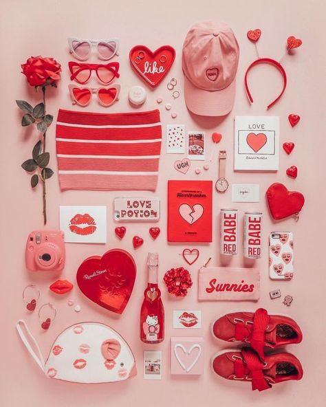 Check out 100 quirky and alternative Valentine’s Day gift ideas to suit all budgets. Alternative Valentines, Event Planning Guide, Valentines Inspiration, Unique Valentines Day Gifts, Heart Candy, Vintage Valentines, Be My Valentine, Pink Aesthetic, San Valentino